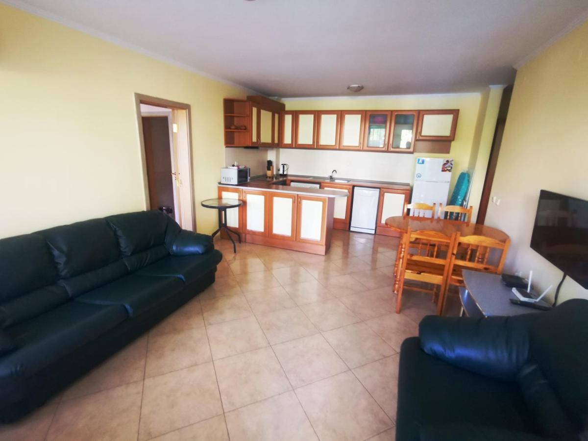 Marina Delfin Apartments - Top Location & Pet Friendly Sveti Vlas Exterior photo