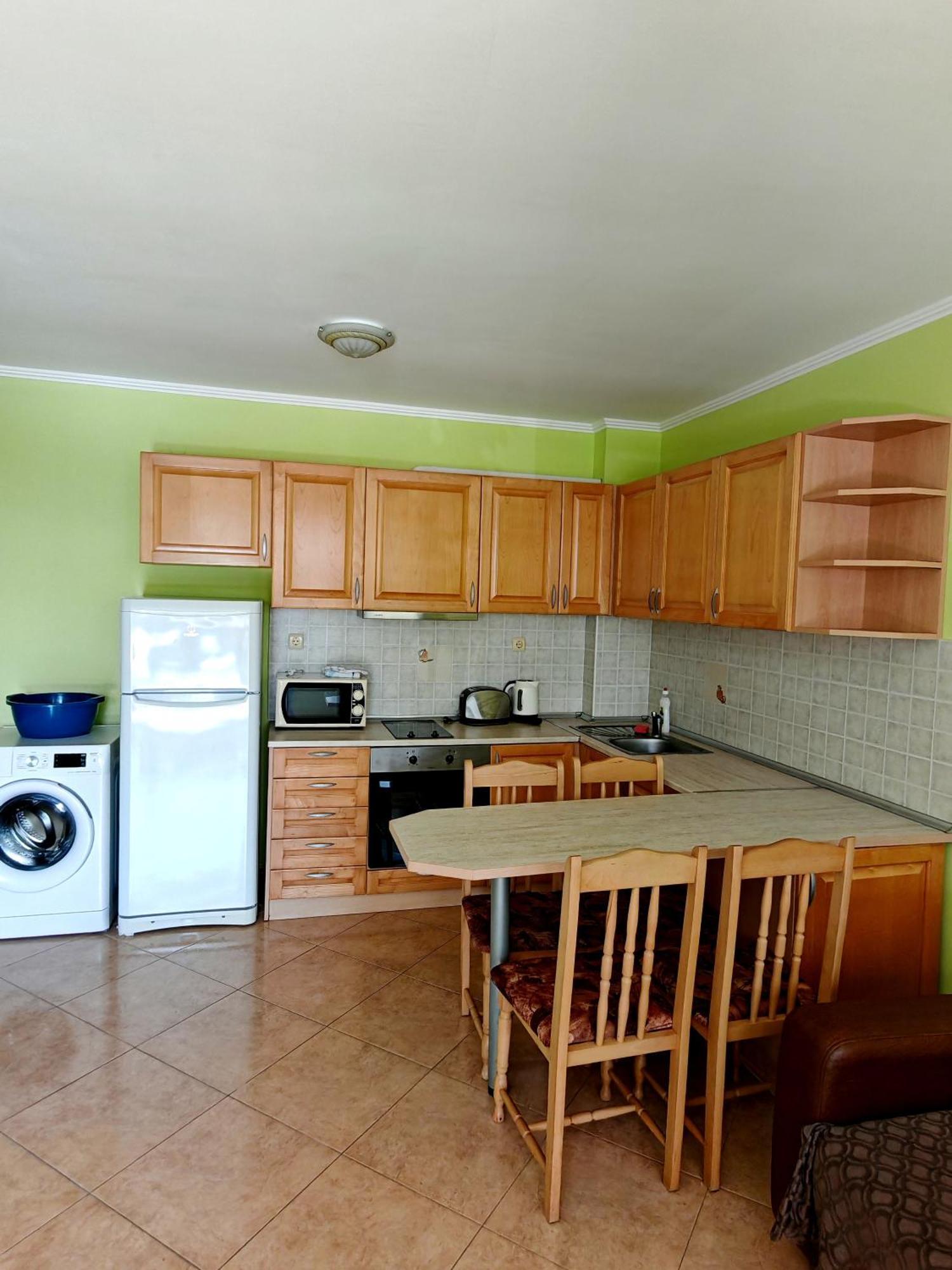 Marina Delfin Apartments - Top Location & Pet Friendly Sveti Vlas Exterior photo